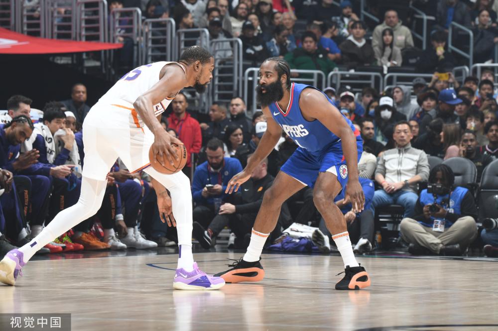 在观众们屏 在观众们屏