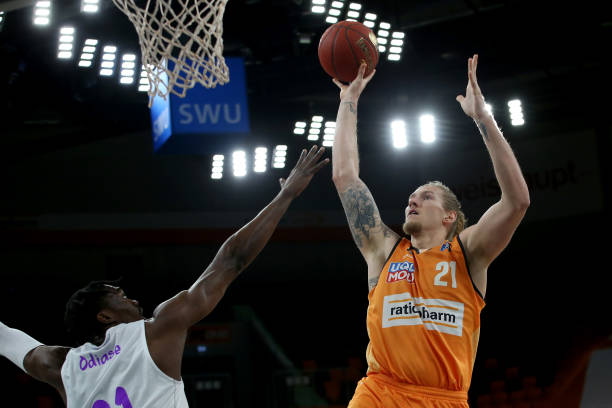 国家队的高 国家队的高